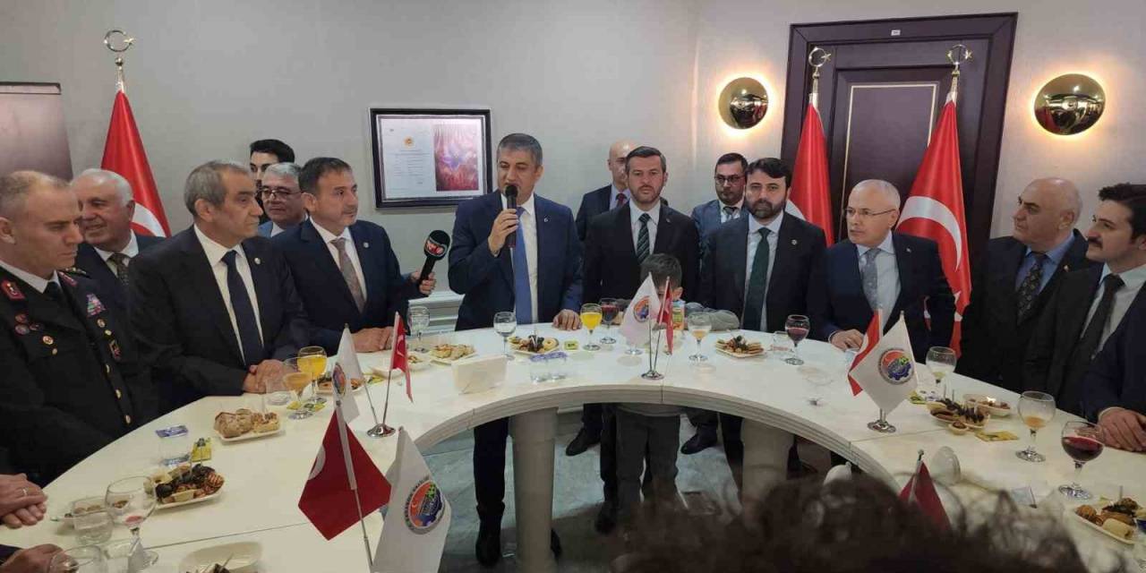 Protokol Valilikte Bayramlaştı