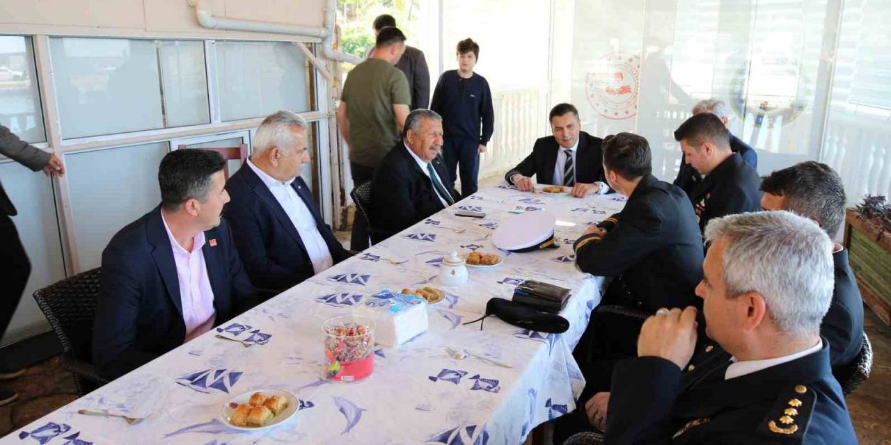 Kaş’ta Geleneksel Ramazan Bayramlaşması Yapıldı