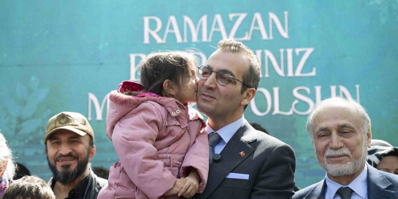 Şişli Belediye Başkanı Şahan, Darülaceze Sakinleriyle Bayramlaştı