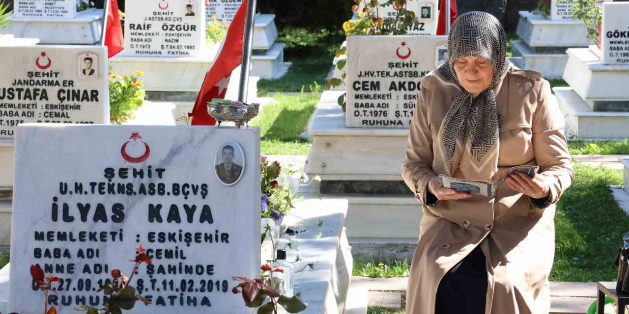 Şehit Aileleri Bayramı Buruk Geçirdi