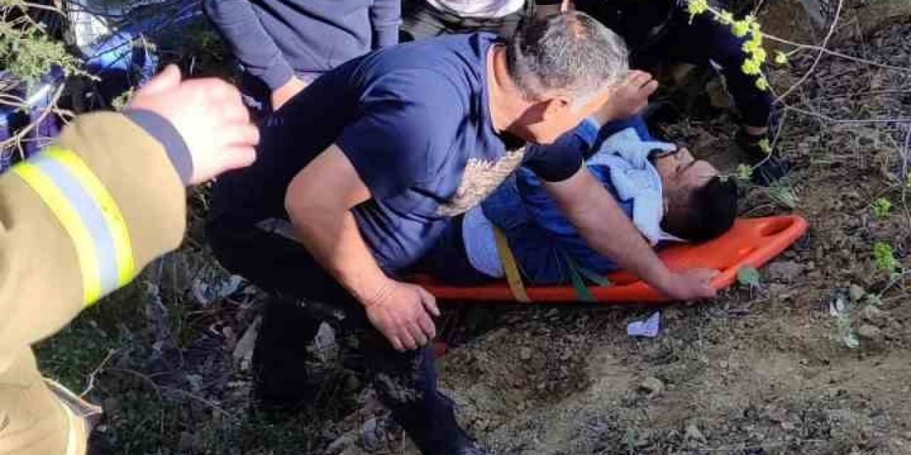 Yoldan Çıkan Otomobil Şarampole Uçtu: 1 Yaralı