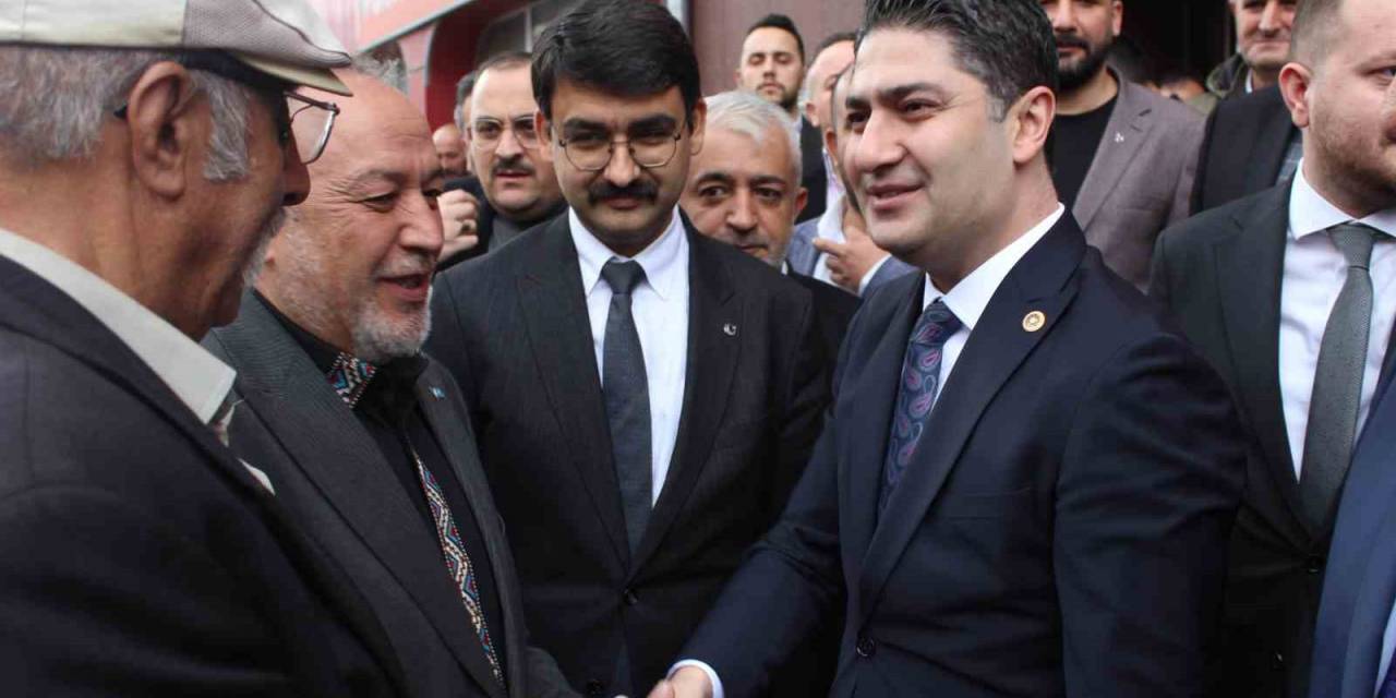 Mhp’li Özdemir Partililerle Bayramlaştı