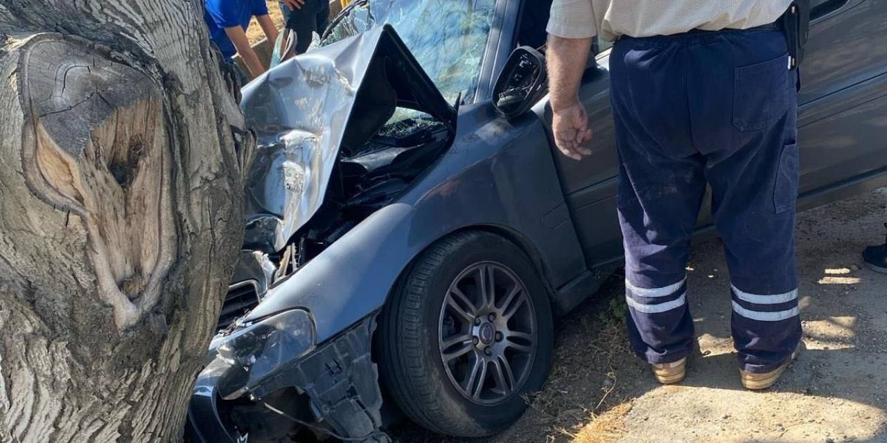 Otomobil Sulama Kanalına Düştü: 2 Yaralı