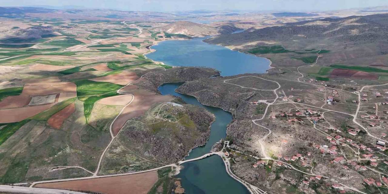 Tarih Ve Doğanın İç İçe Olduğu Mekanda Bayram Yoğunluğu