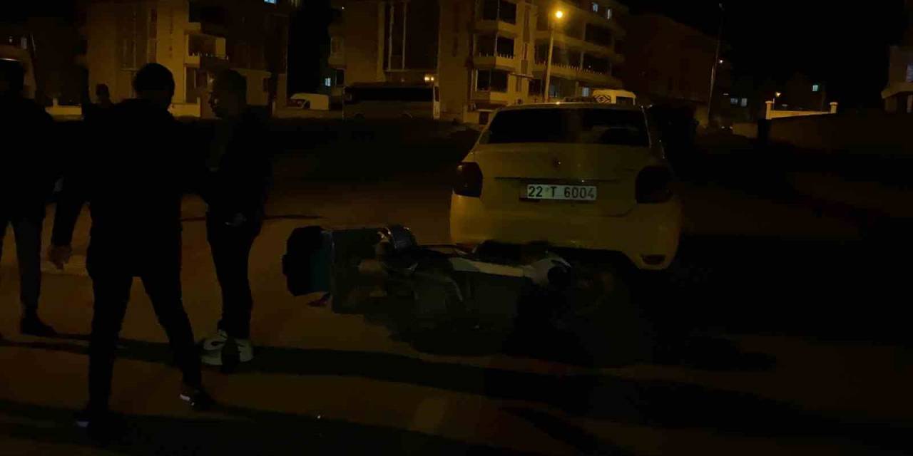Motosiklet Ticari Taksi İle Çarpıştı: 1 Yaralı