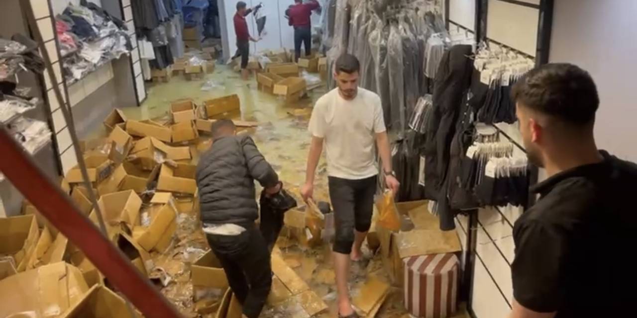 Yüksekova’da Sağanak Etkili Oldu, Bir İş Yeri Sular Altına Kaldı