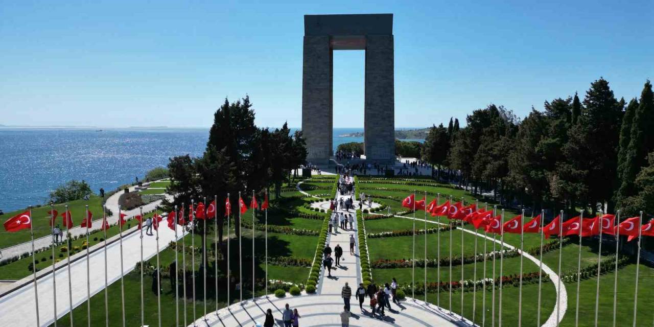 Çanakkale Savaşları’nın Yaşandığı Tarihi Gelibolu Yarımadası’nda Bayram Yoğunluğu