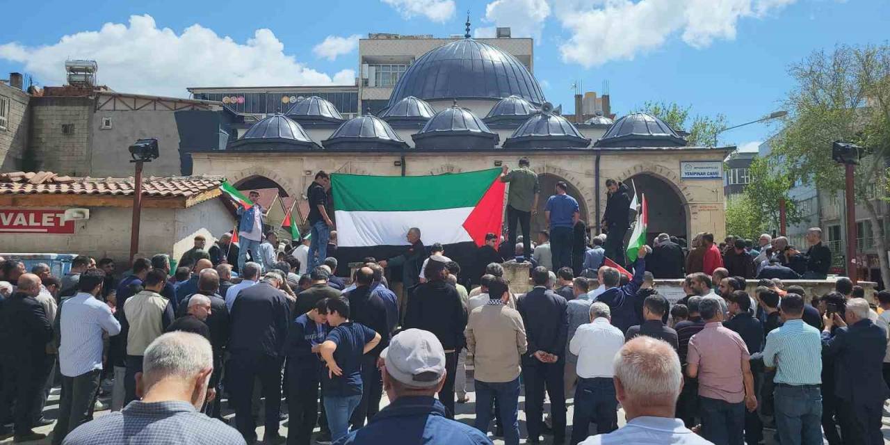 Adıyaman’da İsmail Haniye’nin Çocukları Ve Torunları İçin Gıyabi Cenaze Namazı Kılındı