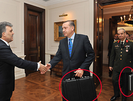 Çantalı zirveden ince mesajlar (!)