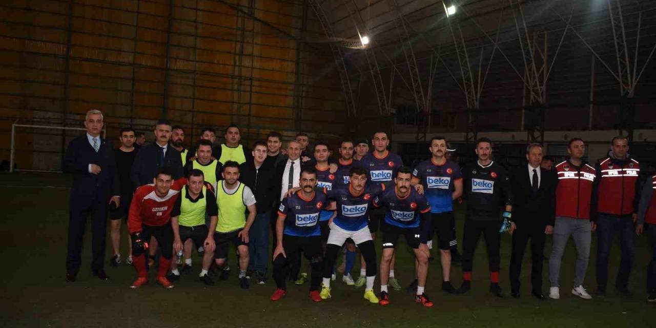 Erzincan Emniyet Müdürlüğü Futbol Turnuvası Düzenledi