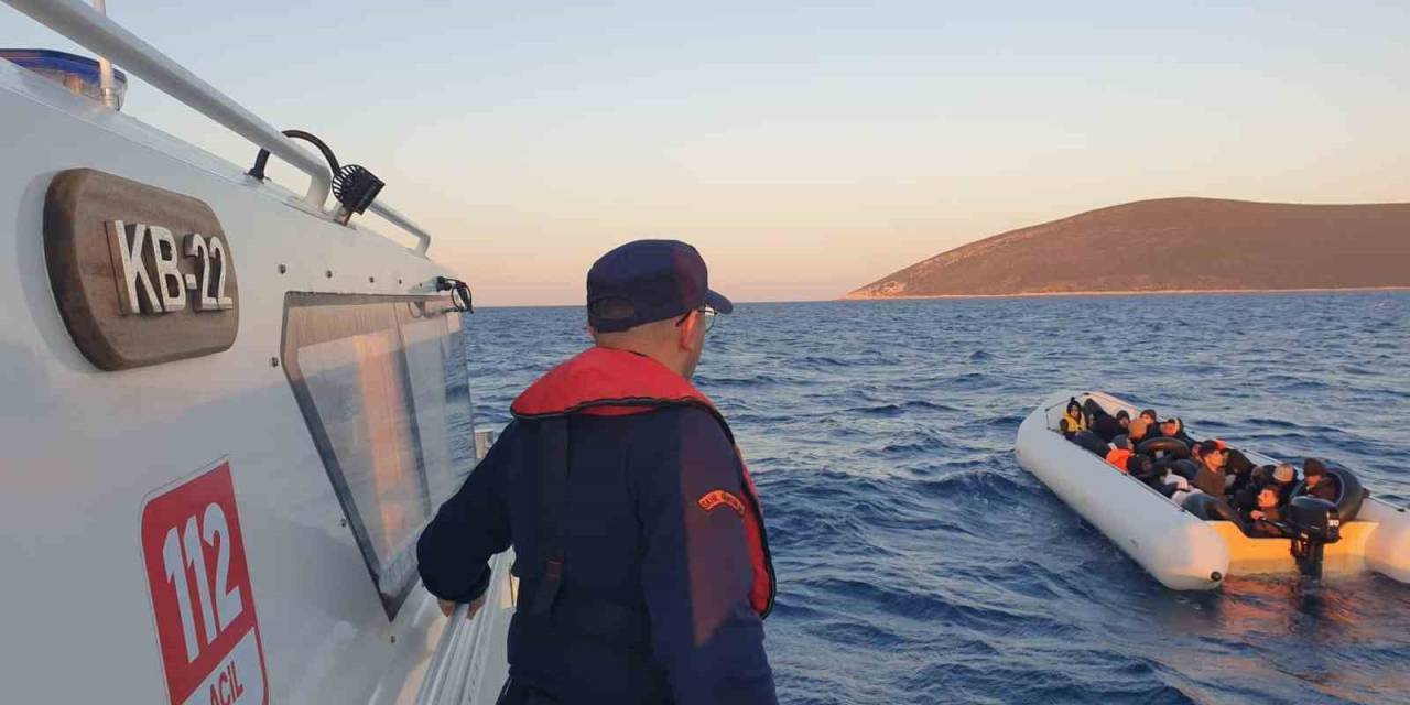 İzmir Açıklarında 102 Düzensiz Göçmen Yakalandı