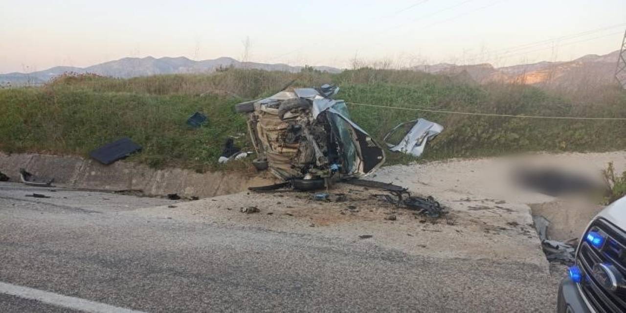 Seydikemer’de Trafik Kazası: 1 Ölü, 2 Yaralı