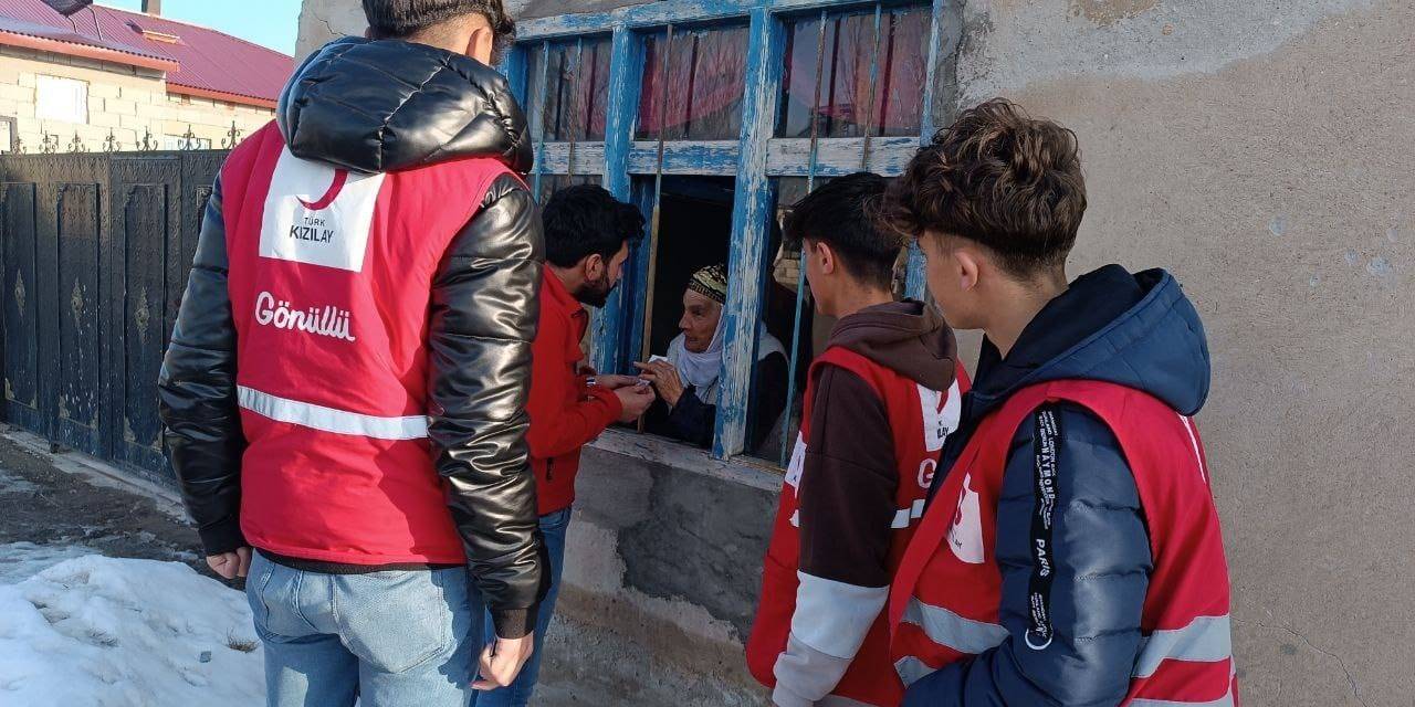 Kızılay Ramazan’da Ağrı’da İhtiyaç Sahiplerinin Yanında Oldu