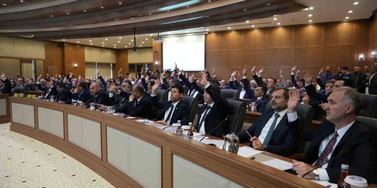 Bursa Büyükşehir Meclisi’nde Su İndirimi Ve Türkçe Tabela Kararı
