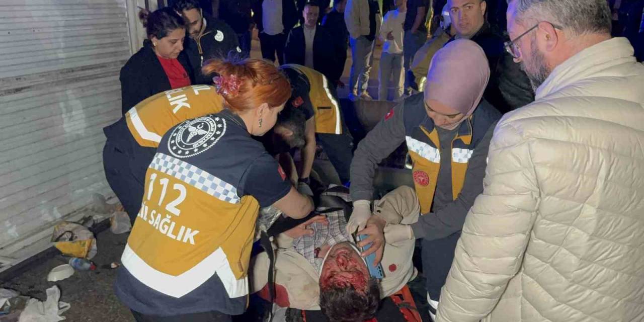 Kamyonetle Otomobil Çarpıştı: 6 Yaralı