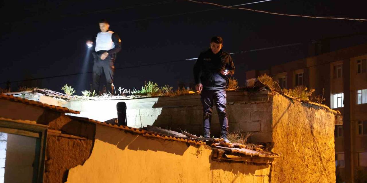 Konya’da Hareketli Dakikalar: Husumetlilerini Yaralayıp Polise Ateş Açıp Kaçtılar