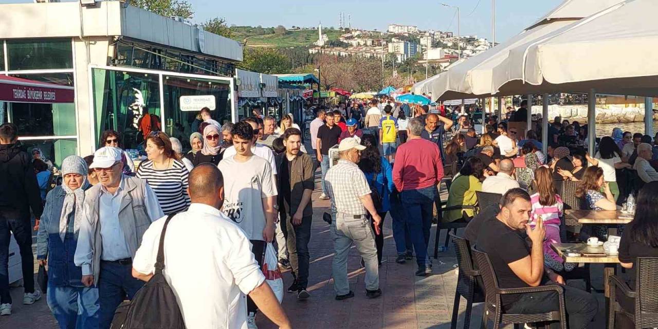 Tekirdağ’da Bayram Tatilinin Son Gününde Sahil Doldu Taştı