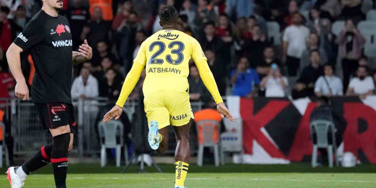 Michy Batshuayi Bu Sezon 22. Golünü Attı