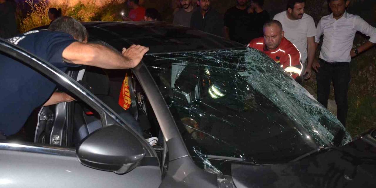 Aydın’da Yolcu Otobüsü Otomobille Çarpıştı: 4 Ölü