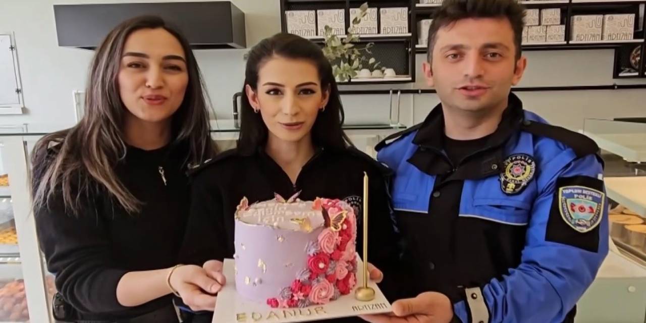 Polislerden Doğum Günü Kızına Jest