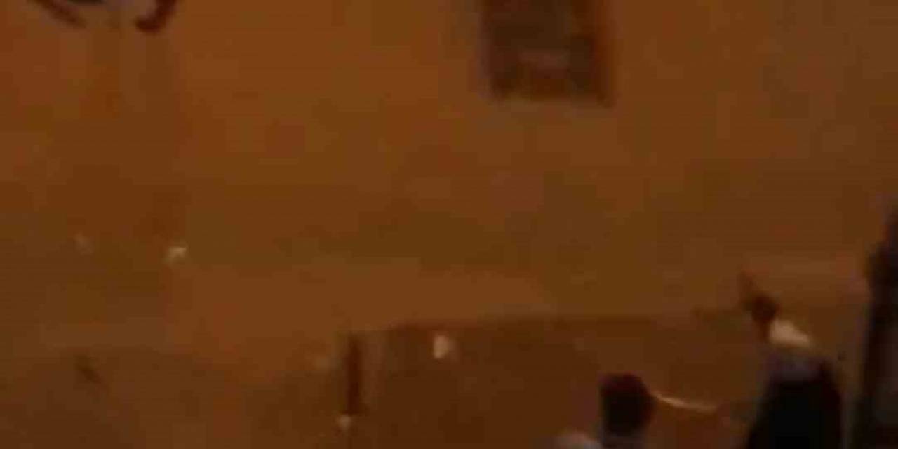 Babasıyla Tartıştı, Kardeşini Rehin Aldı