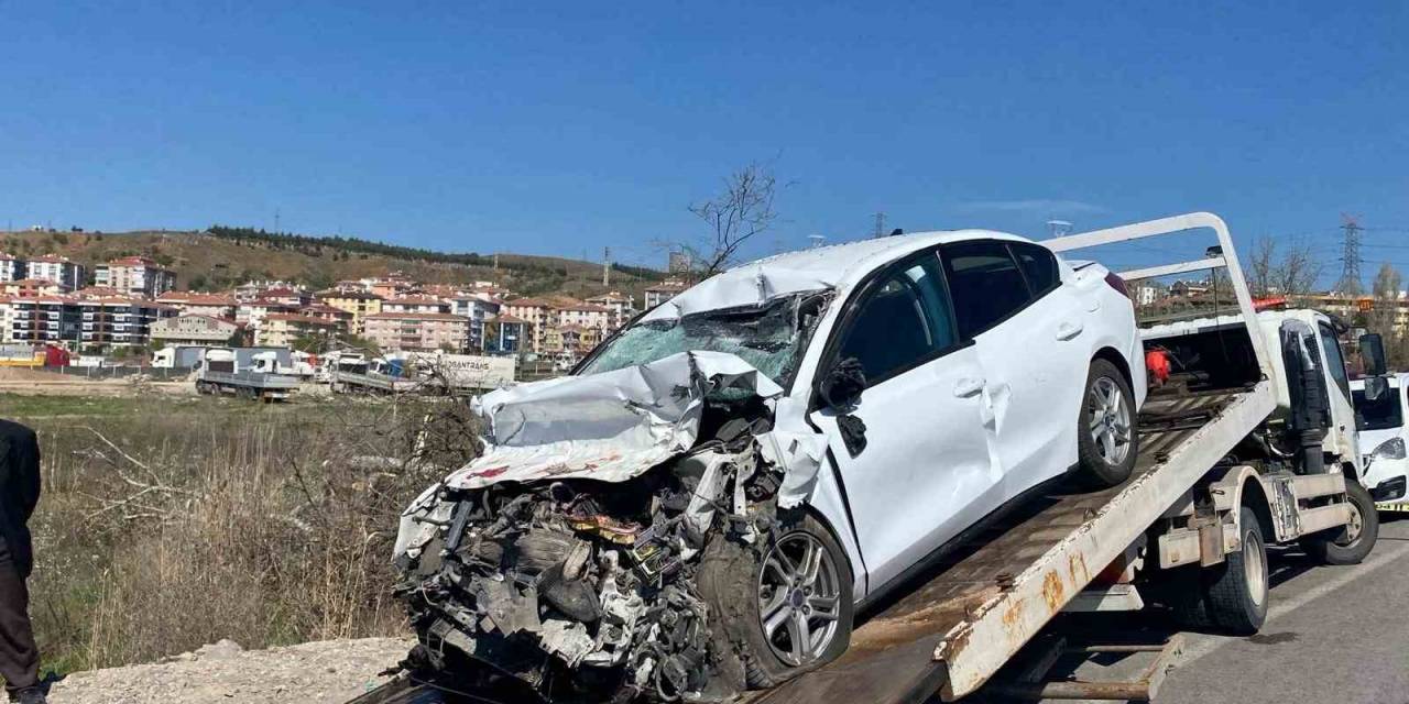 Ankara’da Otomobil Hafriyat Kamyonuna Çarptı: 1 Ölü