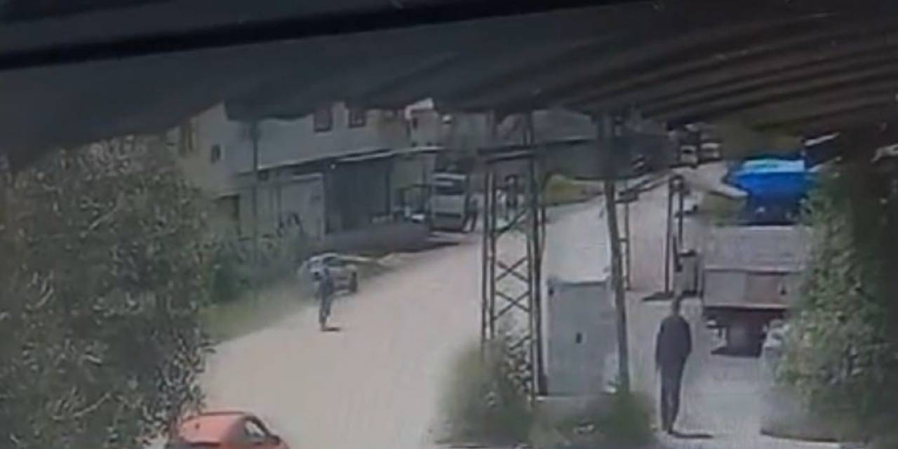 Bisiklete Çarpmamak İçin Yayaya Çarptı