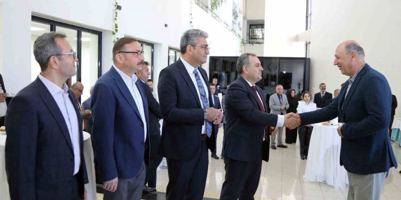 Erciyes Üniversitesi’nde Geleneksel Bayramlaşma Töreni