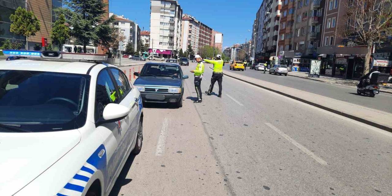 Bayramın Tatilinin Son Günü 616 Sürücüye Ceza Kesildi