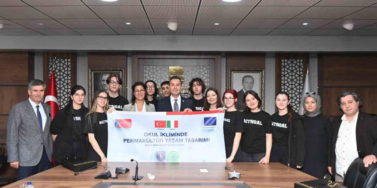 Başkan Akın’dan Gençlere Tam Destek