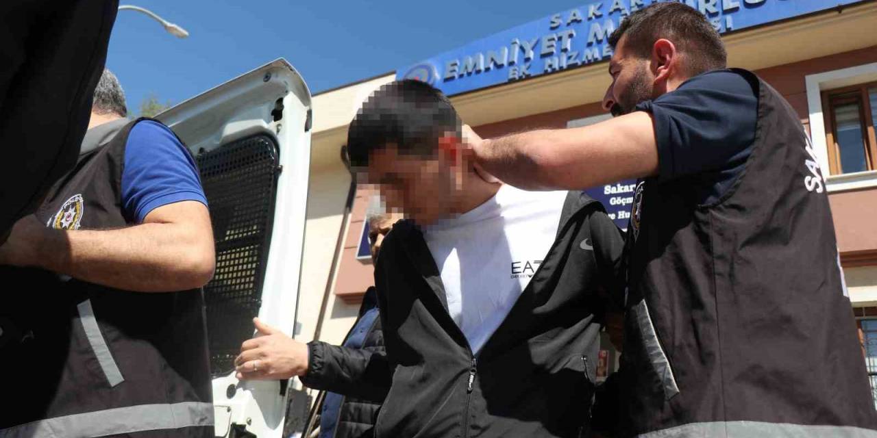 Kar Maskesi Takıp Oto Galeriyi Kurşunlayan Şüpheliler Adliyede