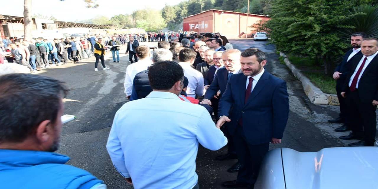 Başkan Çetinkaya, Personellerle Bayramlaştı