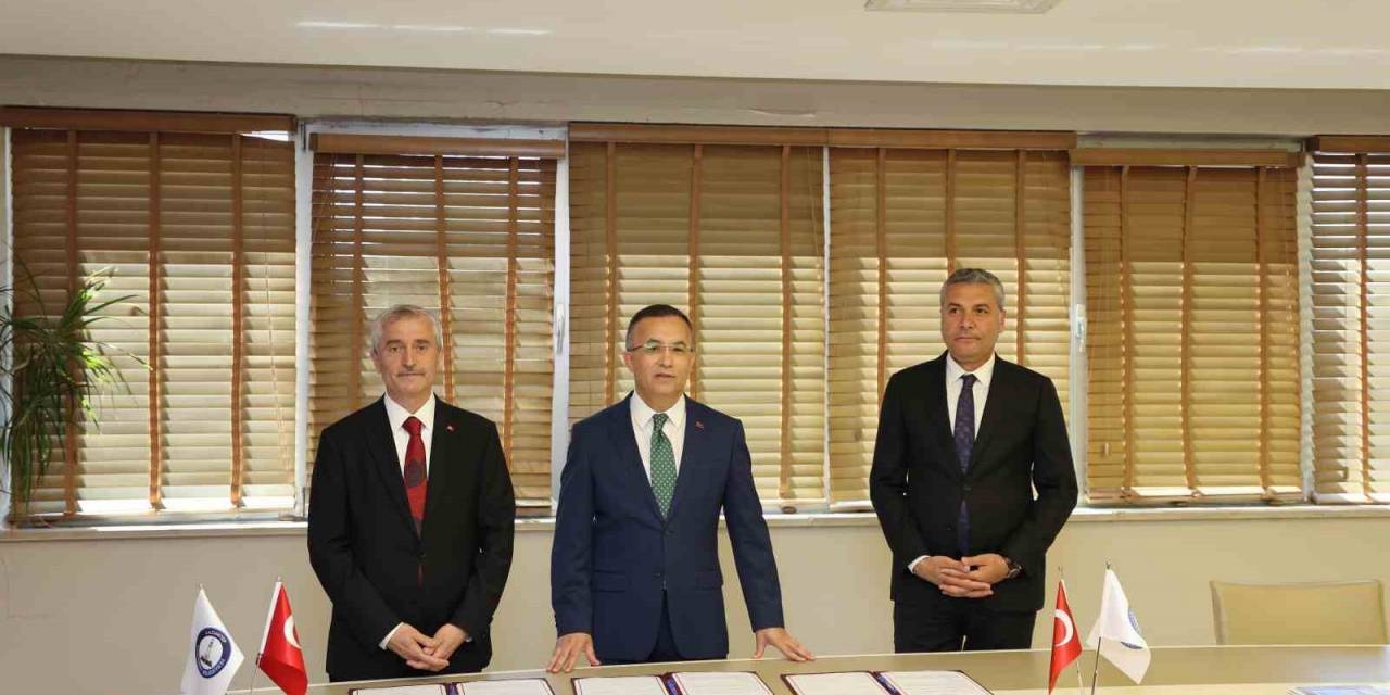 Şahinbey Belediyesi 218 Bin Kişiyi Ecdatla Buluşturuyor