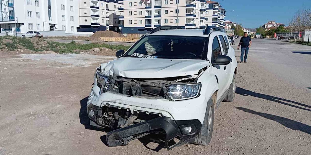 Çorum’da Otomobil İle Cip Çarpıştı: 6 Yaralı
