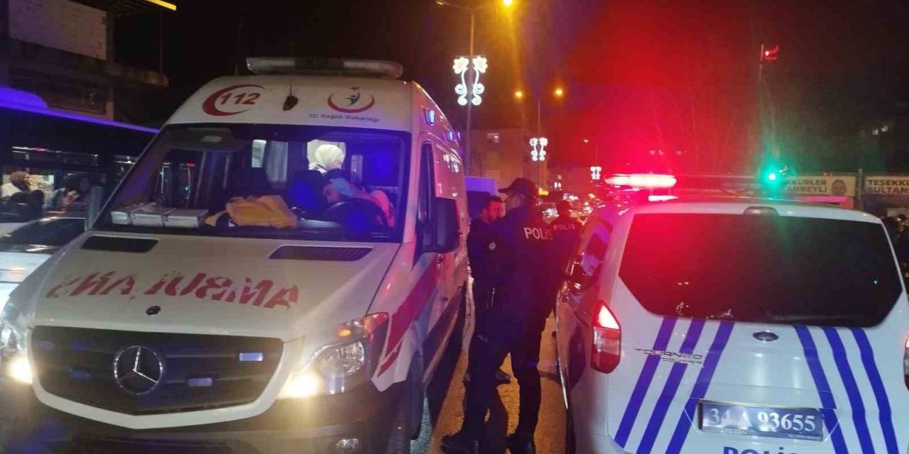 Sultanbeyli’de Motosiklet İle Otomobil Çarpıştı: 1 Yaralı