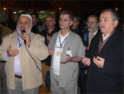 Umre Yolcuları Dualarla Uğurlandı