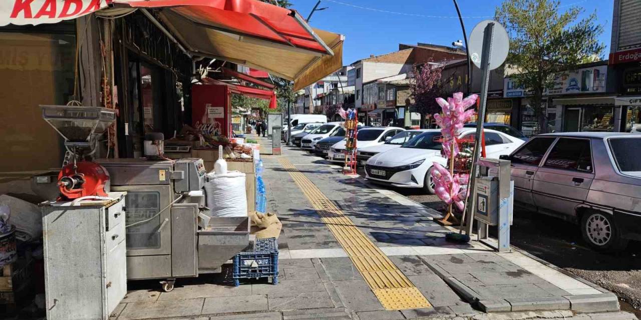 Afşin’de Kaldırım İşgali Bitiyor