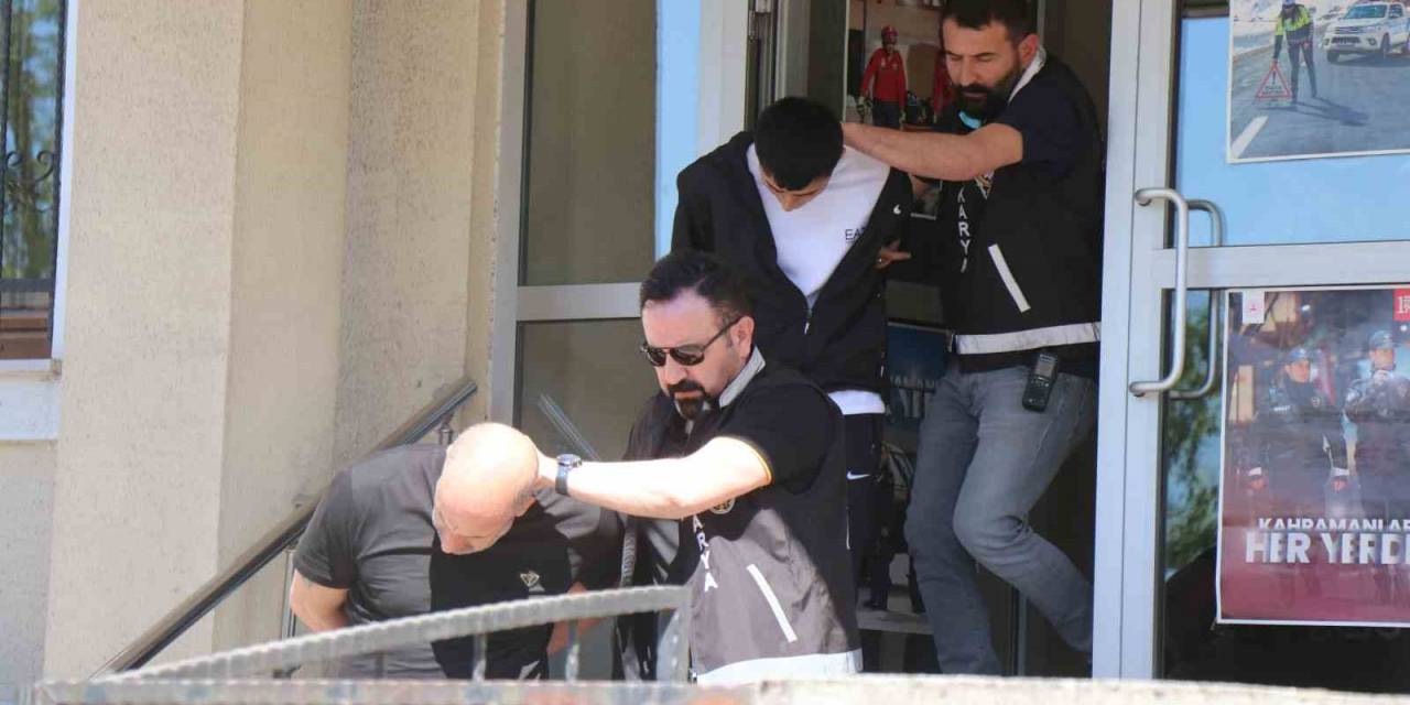 Kar Maskesi Takıp Oto Galeriyi Kurşunlayan Şüpheliler Tutuklandı