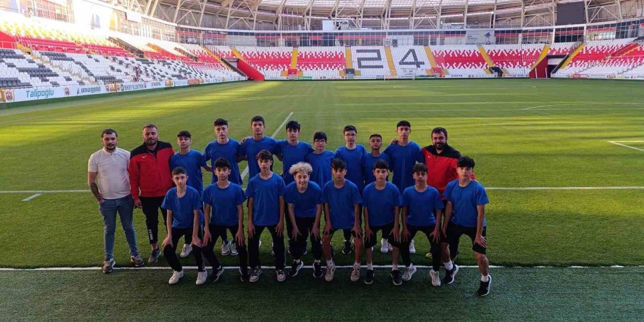 Talas 75. Yıl Mühibe Germirli Ortaokulu Türkiye Yarı Finallerine Başlıyor