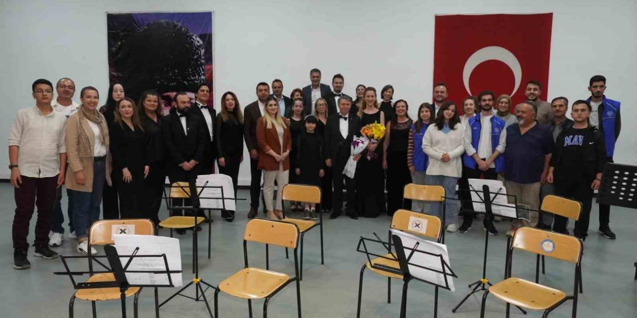 İzmir Senfoni Orkestrası Çivril’de İlk Kez Konser Verdi