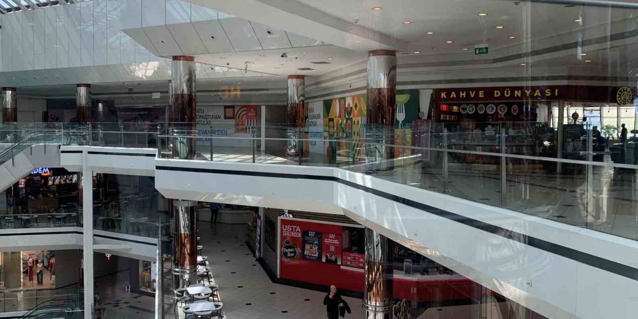 Şişli’deki Cevahir Avm’de İntihar Şoku