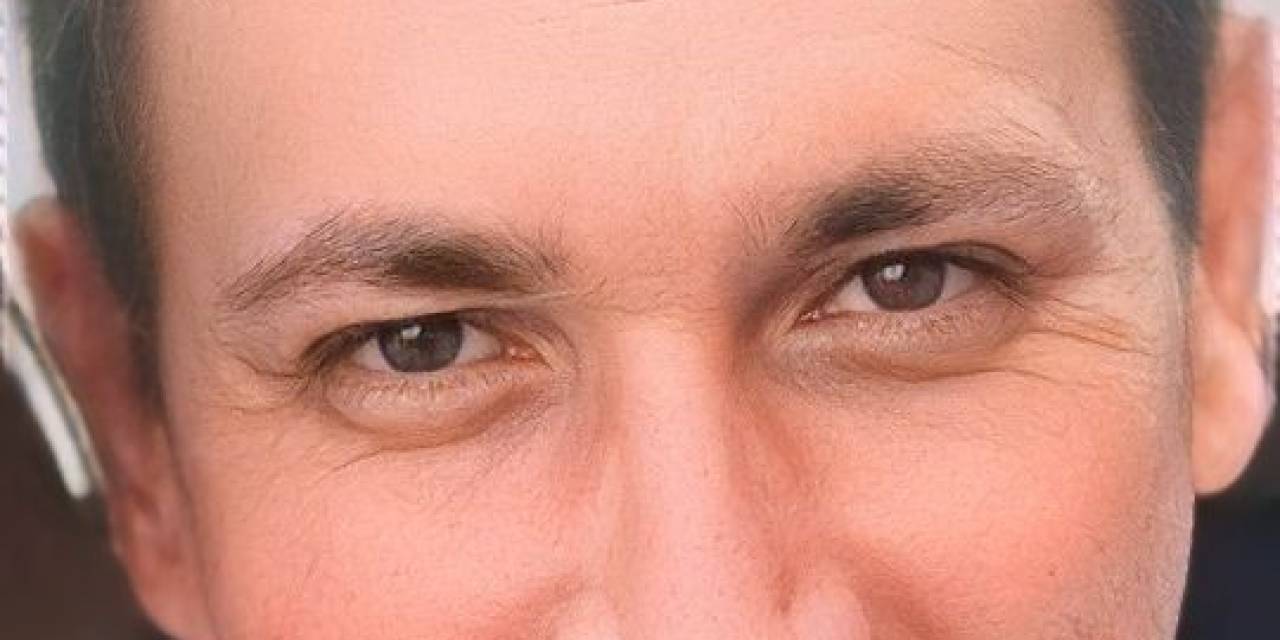 Lisede Hademe Olan Şahıs Bıçaklanarak Öldürülmüş Halde Bulundu