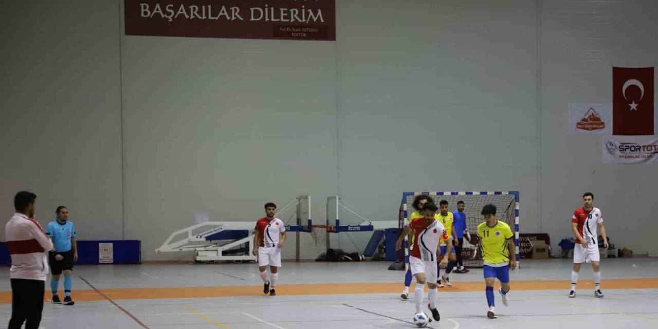 Salon Futbolu Bölgesel Lig Müsabakaları Nevşehir’de Başladı
