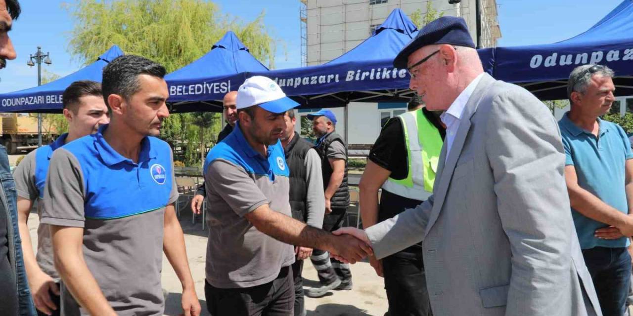 Başkan Kurt, Belediye Çalışanları İle Bayramlaştı