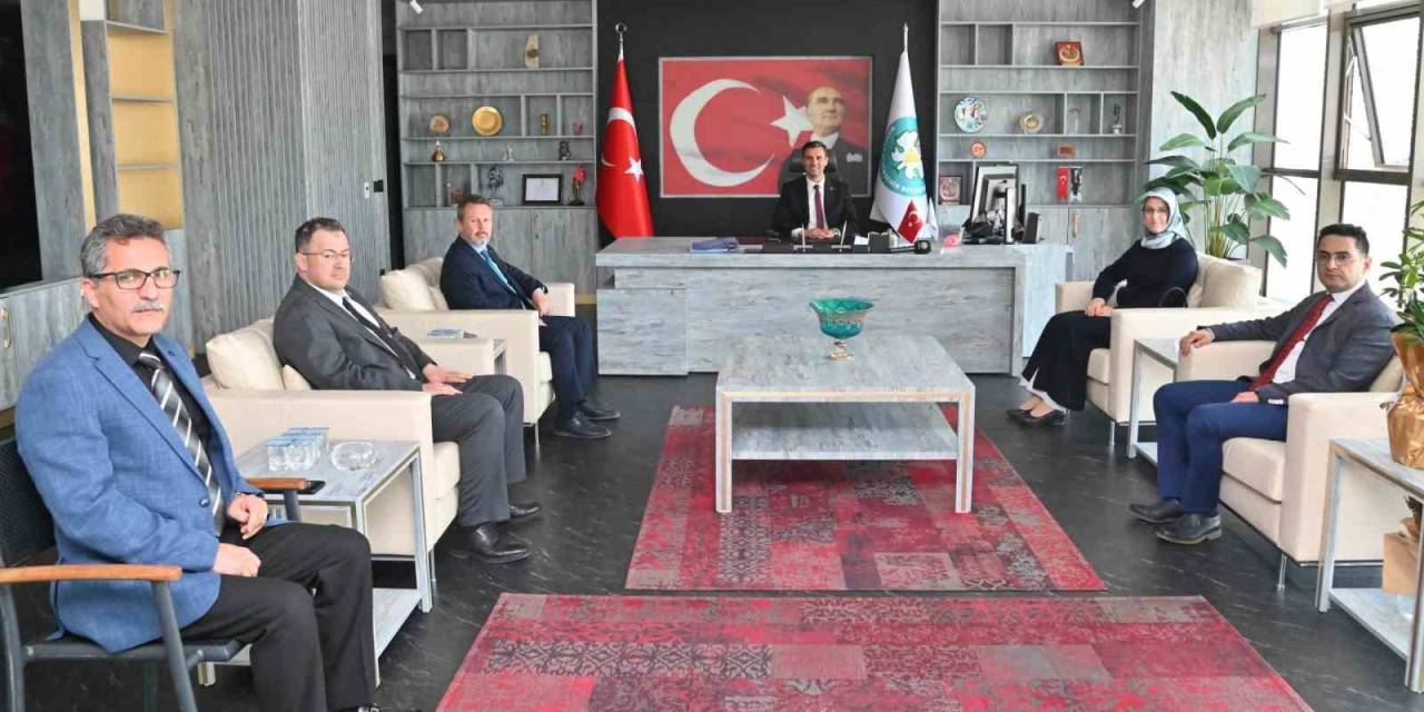 Rektör Kibar’dan Başkan Zeyrek’e ‘Hayırlı Olsun’ Ziyareti