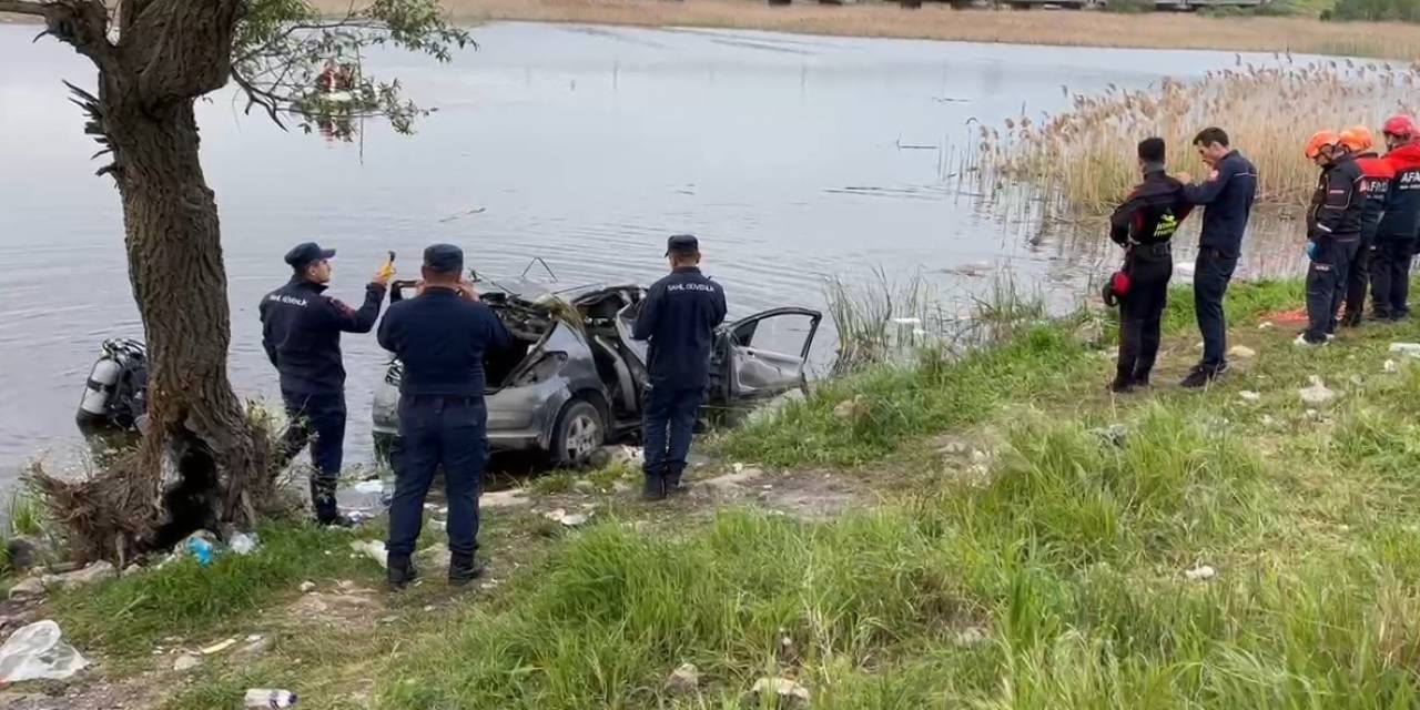İstanbul’da Kontrolden Çıkan Otomobil Büyükçekmece Gölü’ne Düştü: 1 Yaralı