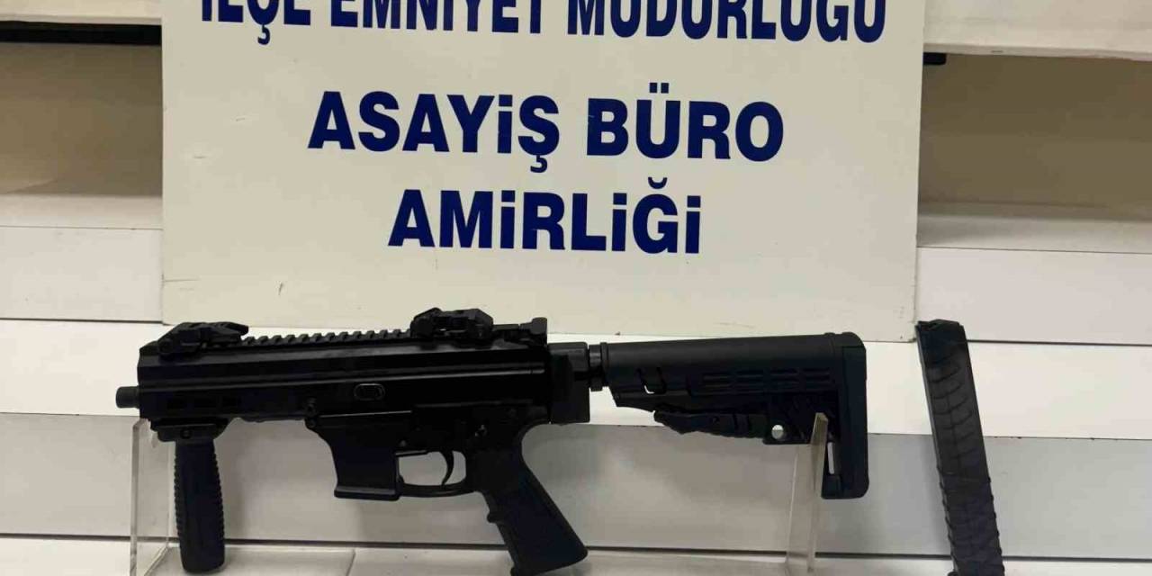 Bayrampaşa’da İşyerine Yapılan Baskında Otomatik Tüfek Ele Geçirildi: 1 Gözaltı