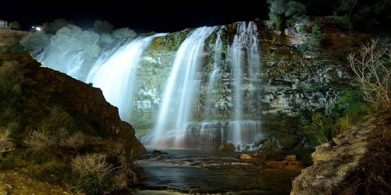 Dünyanın En Yüksek 3. Şelalesi Baharla Coştu