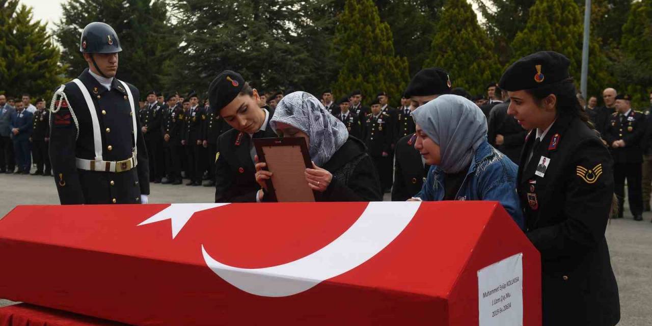 Görevi Başında Kalp Krizi Geçiren Uzman Çavuş Hayatını Kaybetti