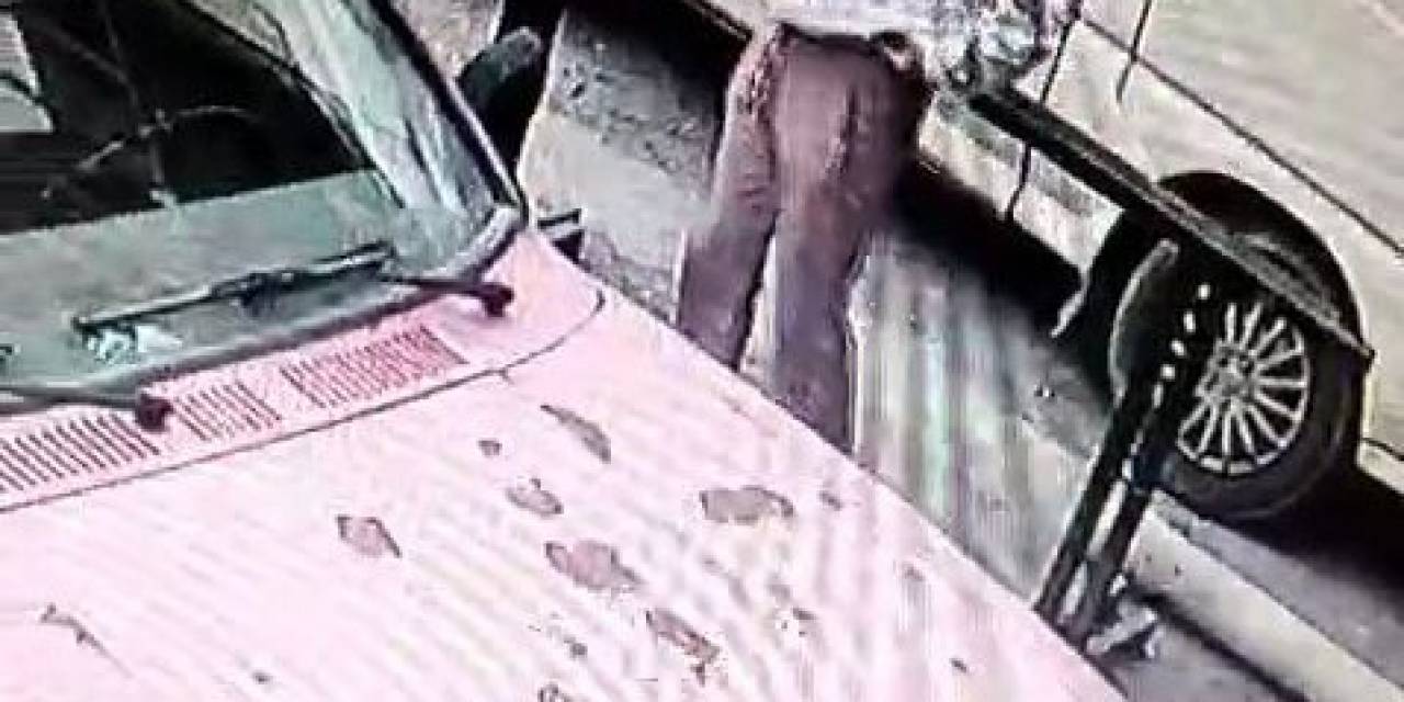 Oto Hırsızlığına Teşebbüs Anları Kamerada